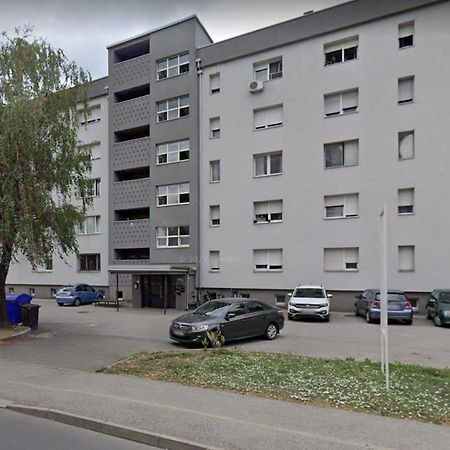 Studio Apartman Mirta I Varazdin Bagian luar foto