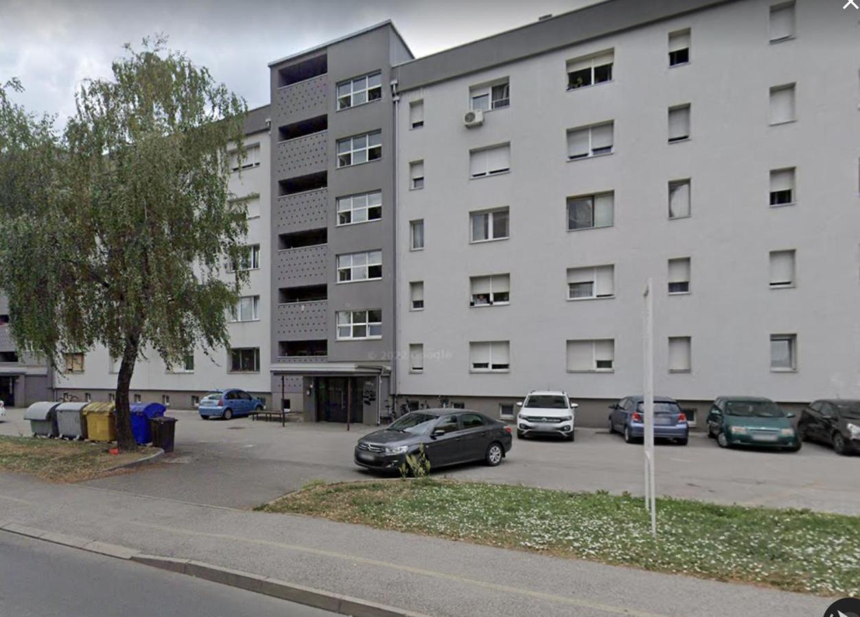Studio Apartman Mirta I Varazdin Bagian luar foto